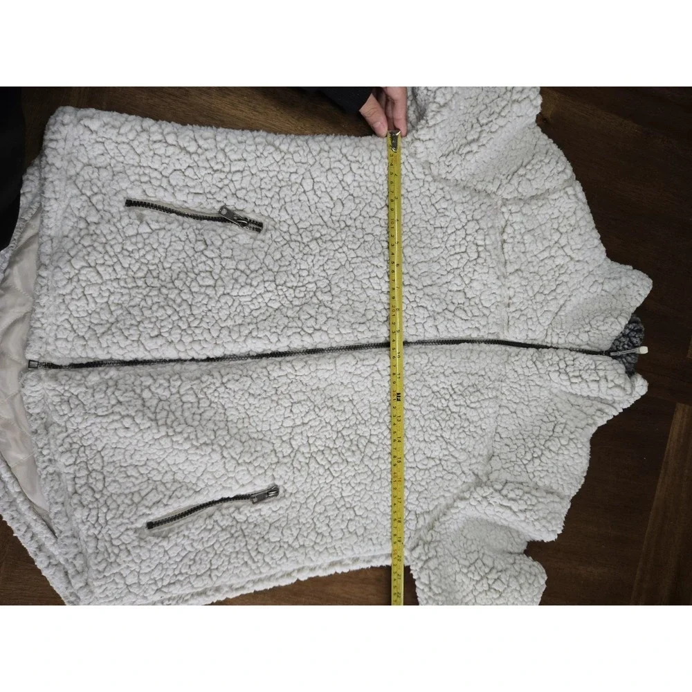 Keren Hart Women's Zip-Up Lined Fleece ~ Beige, Size M ~ Cozy, Warm Sherpa